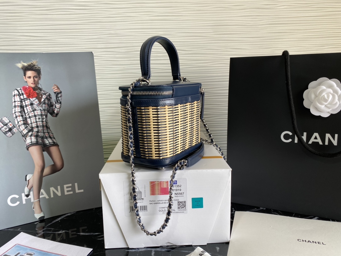 Chanel Rare edition counter channel