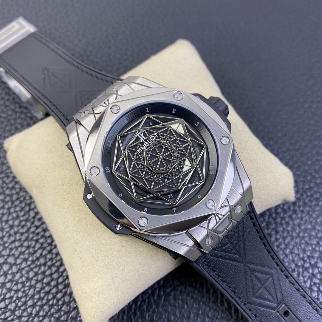 [HUBLOT Watches]It took two years to build it Case: Size 45mm Major technologi
