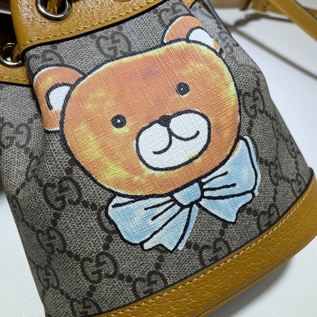 GUCCI古驰小熊图案水桶包660304