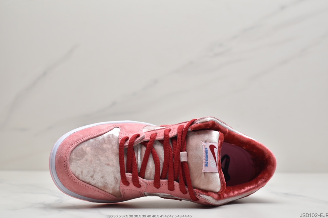 200 StrangeLove x Nike SB Dunk Low”Valentine’s Day”扣篮系列低帮经典百搭休闲运动板鞋“情人节白粉丝绒”CT2552-800