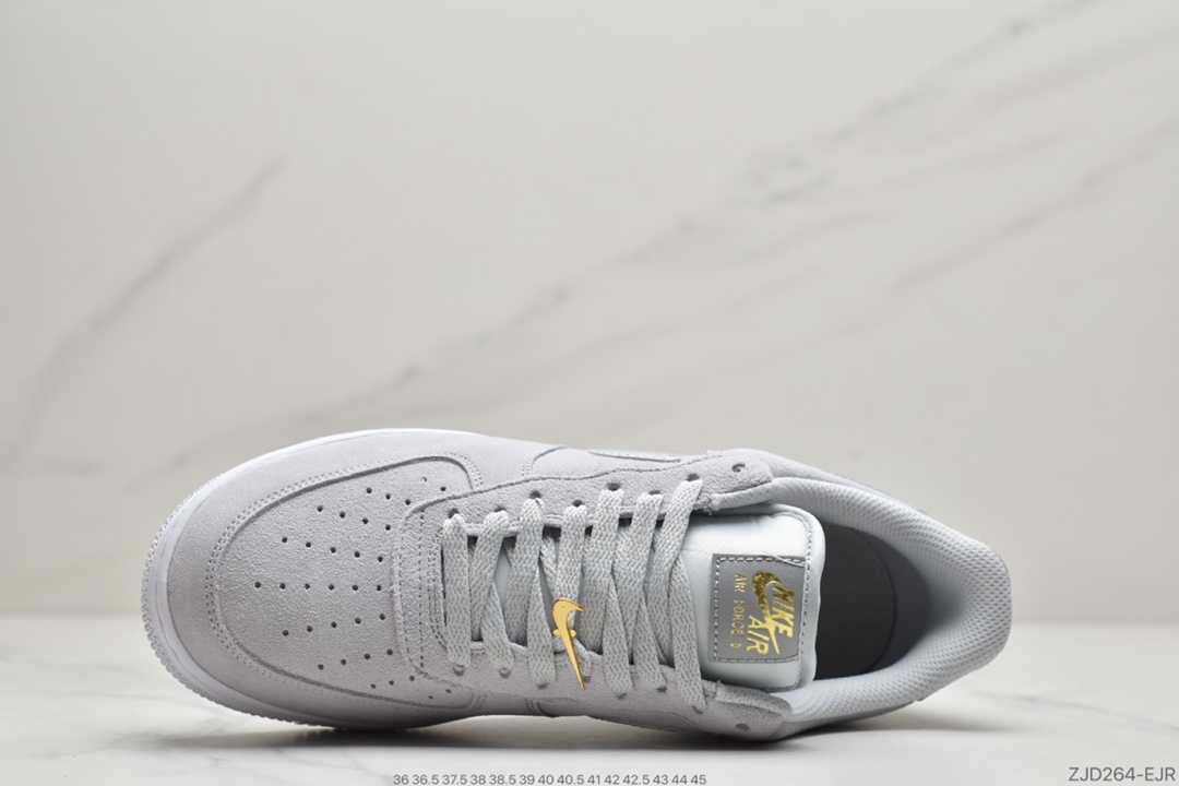 240 耐克Nike Air Force 1 Low “白红勾金标” 这双鞋采用低帮 DC4458-001-莆田鞋,莆田鞋货源,高仿鞋,高仿鞋货源,安福档口,莆田高仿鞋,莆田鞋批发,高仿鞋批发,莆田高仿运动鞋,高仿运动鞋,莆田运动鞋 240 耐克Nike Air Force 1 Low “白红勾金标” 这双鞋采用低帮 DC4458-001