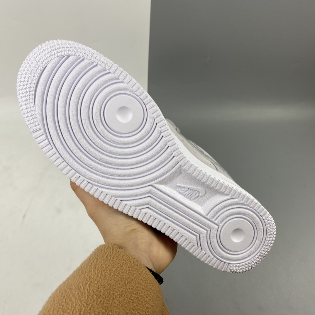 240 Nk Air Force 1 Low 空军一号低帮休闲板鞋 DC4458-001