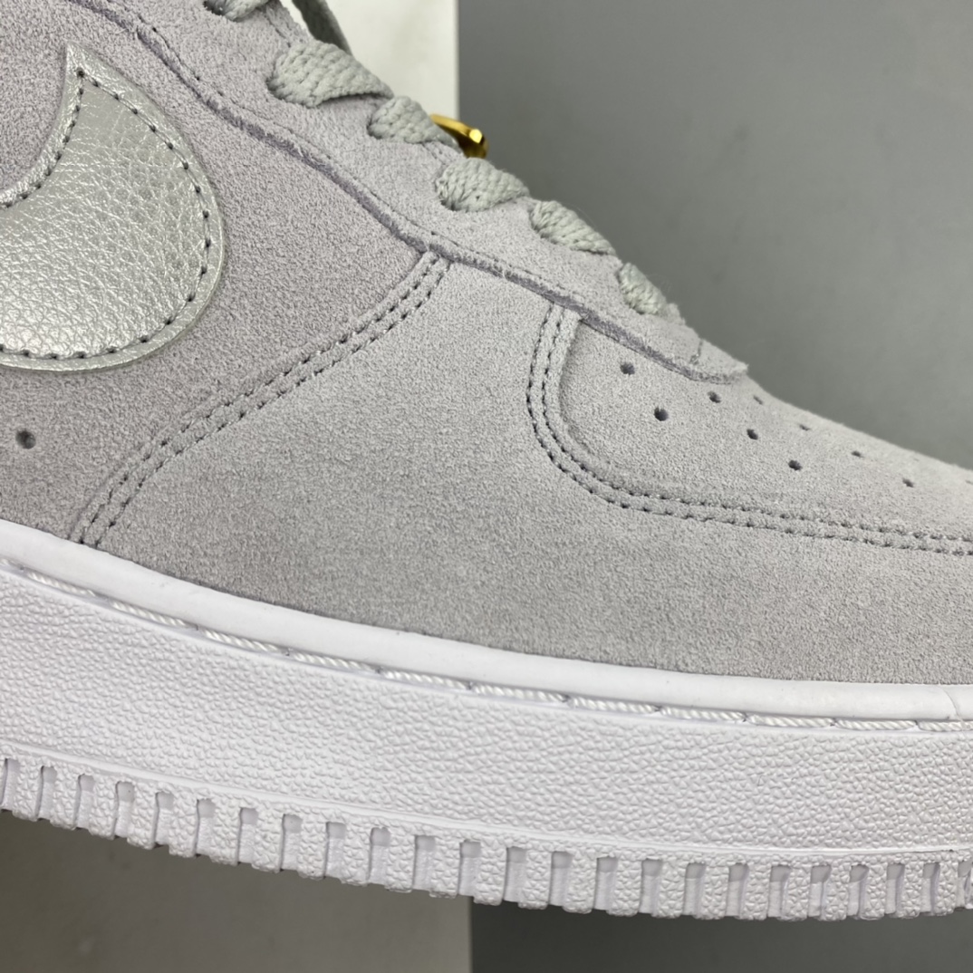 240 Nk Air Force 1 Low 空军一号低帮休闲板鞋 DC4458-001