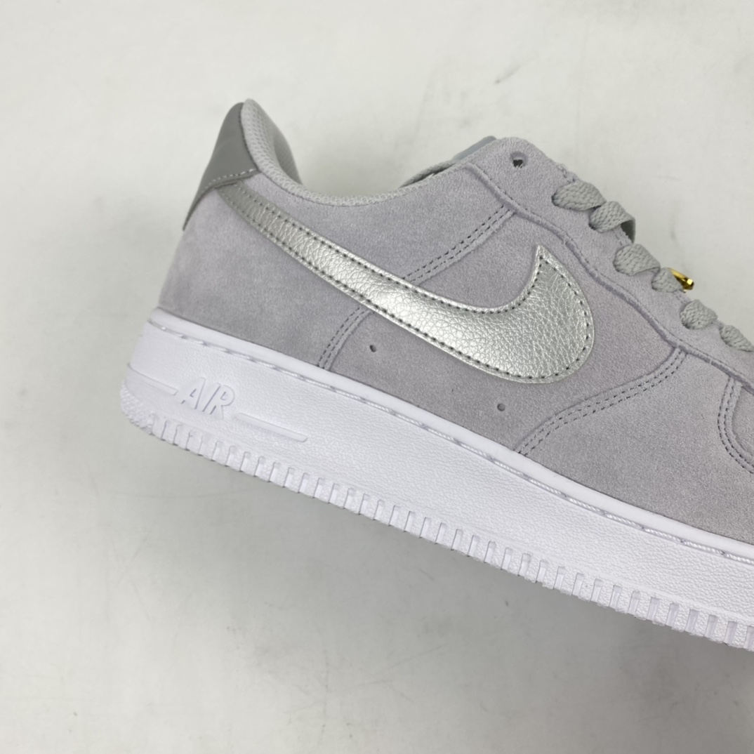 240 Nk Air Force 1 Low 空军一号低帮休闲板鞋 DC4458-001