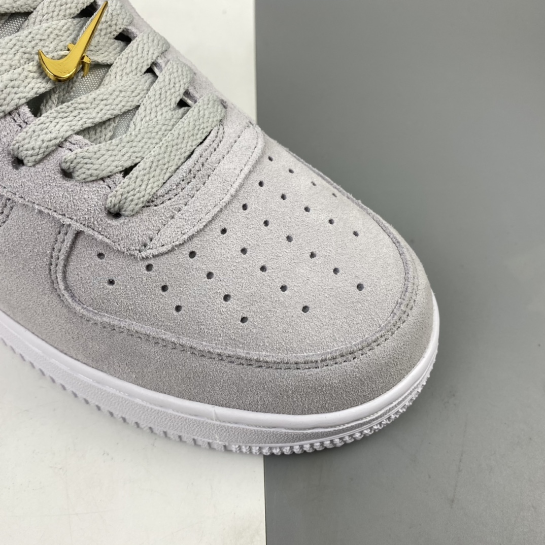 240 Nk Air Force 1 Low 空军一号低帮休闲板鞋 DC4458-001