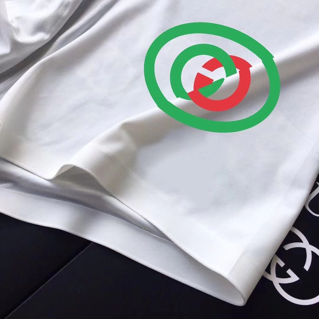  GUCCI 古奇 夏季必备男士内裤 经典款！采用无痕拼接 无缝压胶工艺 高档羊奶丝材质 轻薄透气丝滑 