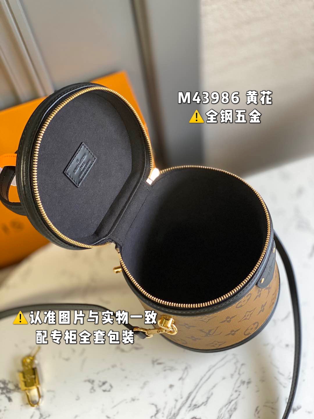 P850¥【特级原厂】M43986黄花 （163芯片版）皮料是意大利A级皮料是在于品质、五金、面料、手工、油边、A级出品、图片跟产品一致丶配全套包装.尺寸:15x17x15CM保税号