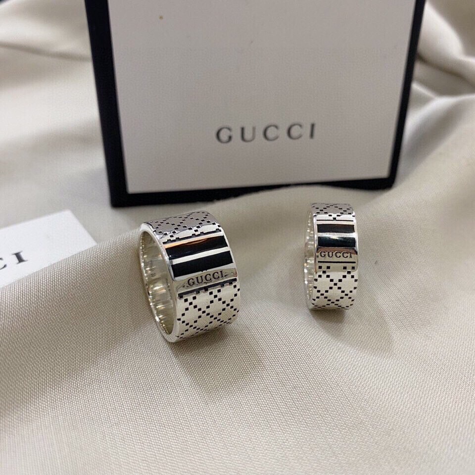NO:102296,Narrow wide Gucci Gucci sterling silver black diamond checkered couple ring Narrow version size 12#14#16#18#20#22#24# Wide version size 14#16#18#20#22#24# Wide version size 14#16#18#20#22#24# Gucci ring, gucci, gucci, ring, pure silver19860909窄宽 Gucci古驰纯银黑色菱形格纹情侣戒指 窄版尺寸12#14#16#18#20#22#24# 宽版尺寸14# 16# 18# 20# 22# 24#,古驰戒指,gucci,gucci,ring,pure silver,Jewelry