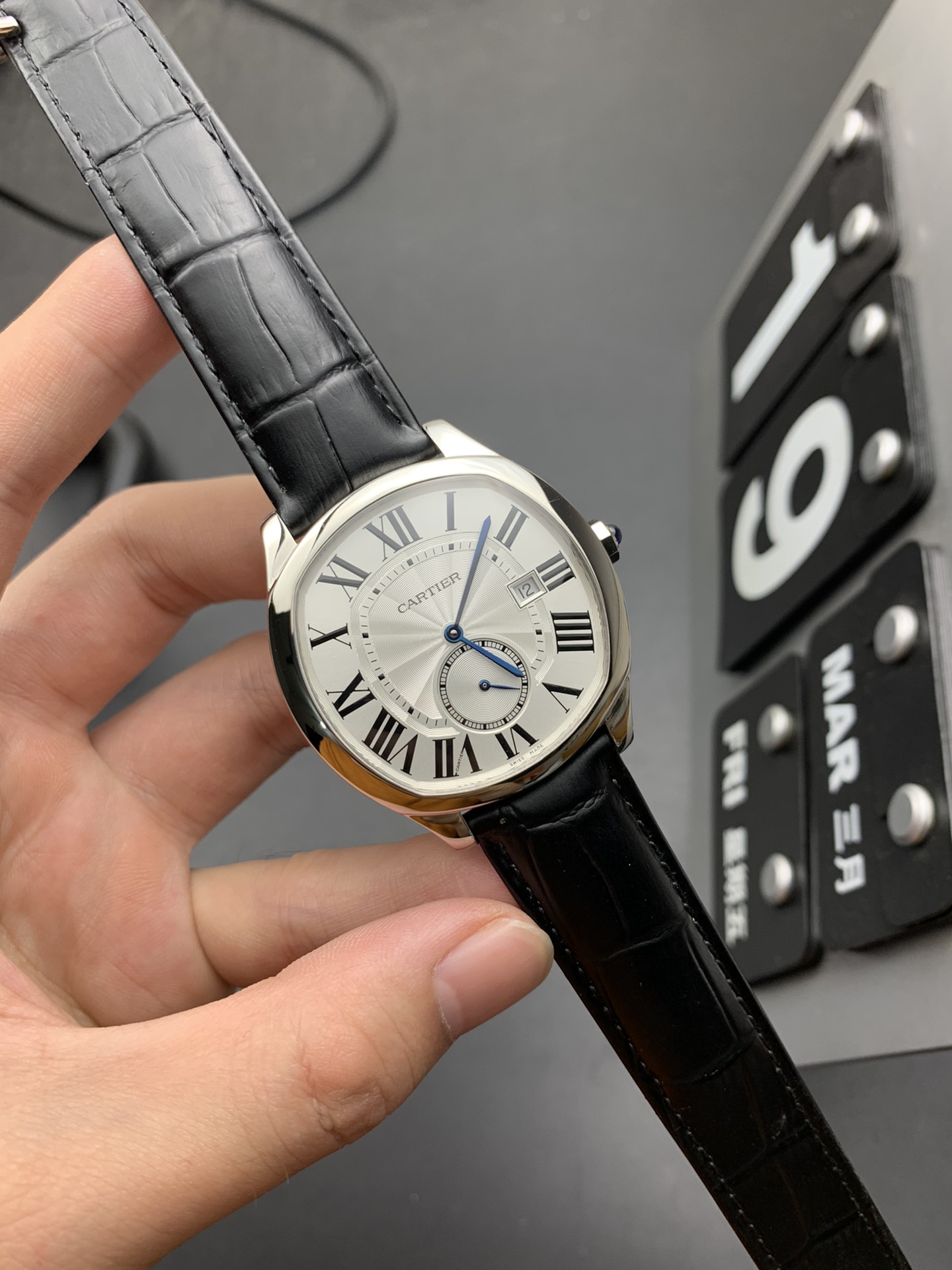 Cartier 卡地亚两针半