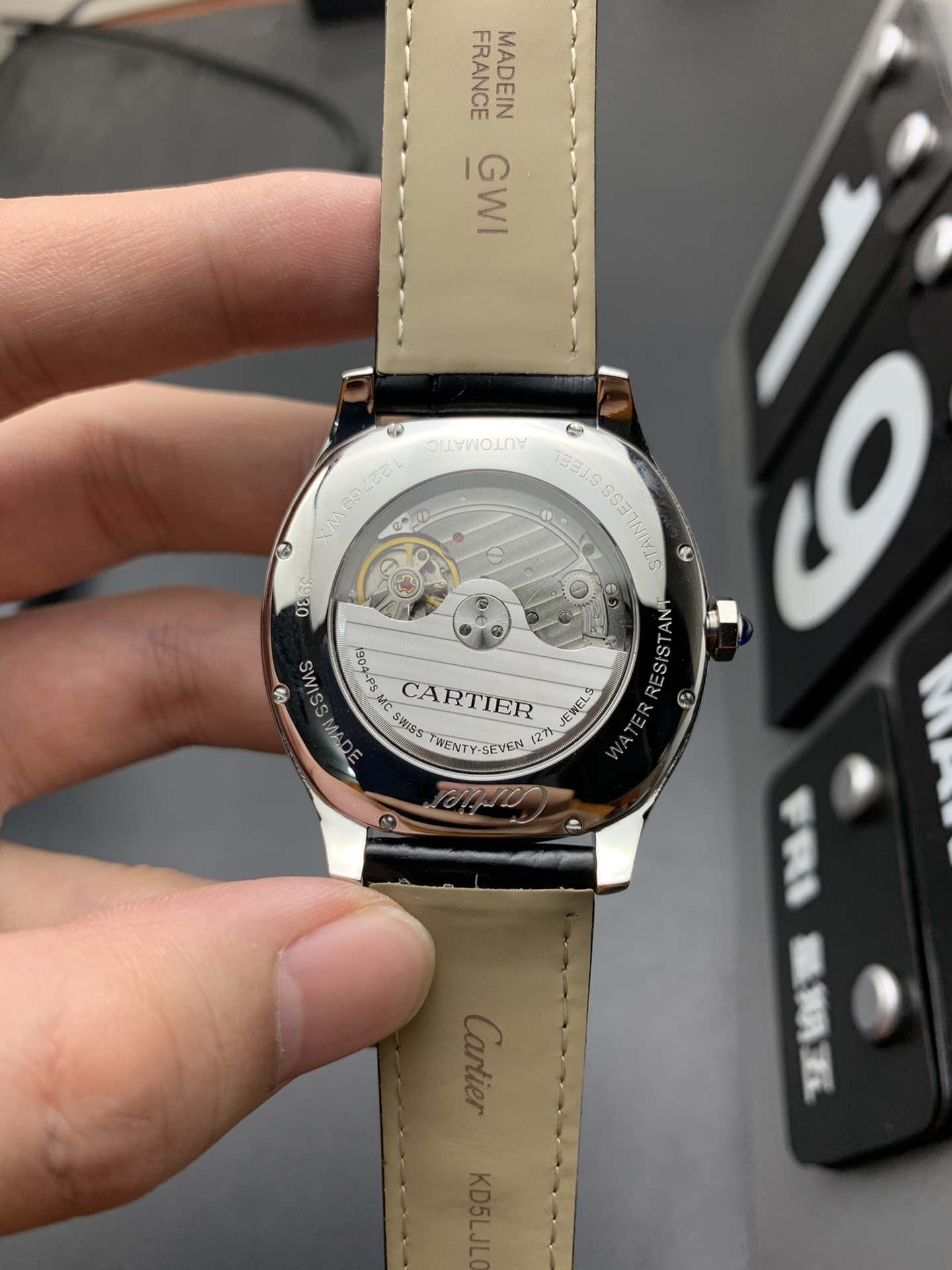 Cartier 卡地亚两针半