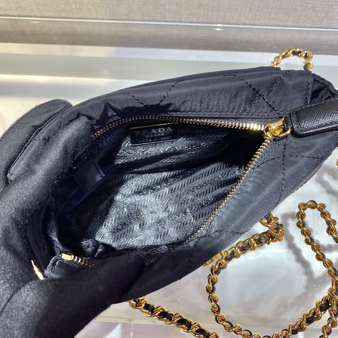 PRADA普拉达Vintage中古链条菱格流浪包1BD623