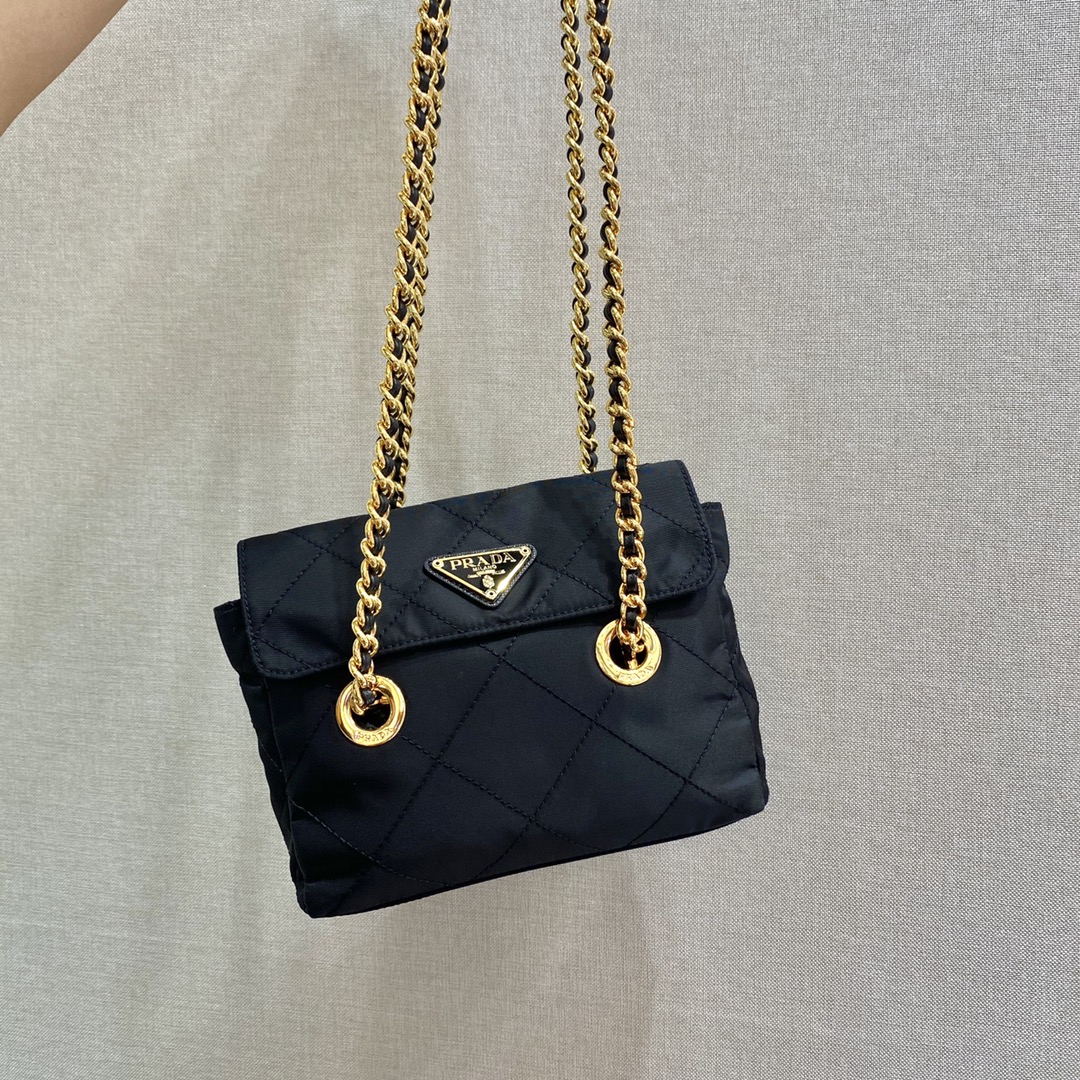 PRADA普拉达Vintage中古链条菱格流浪包1BD623