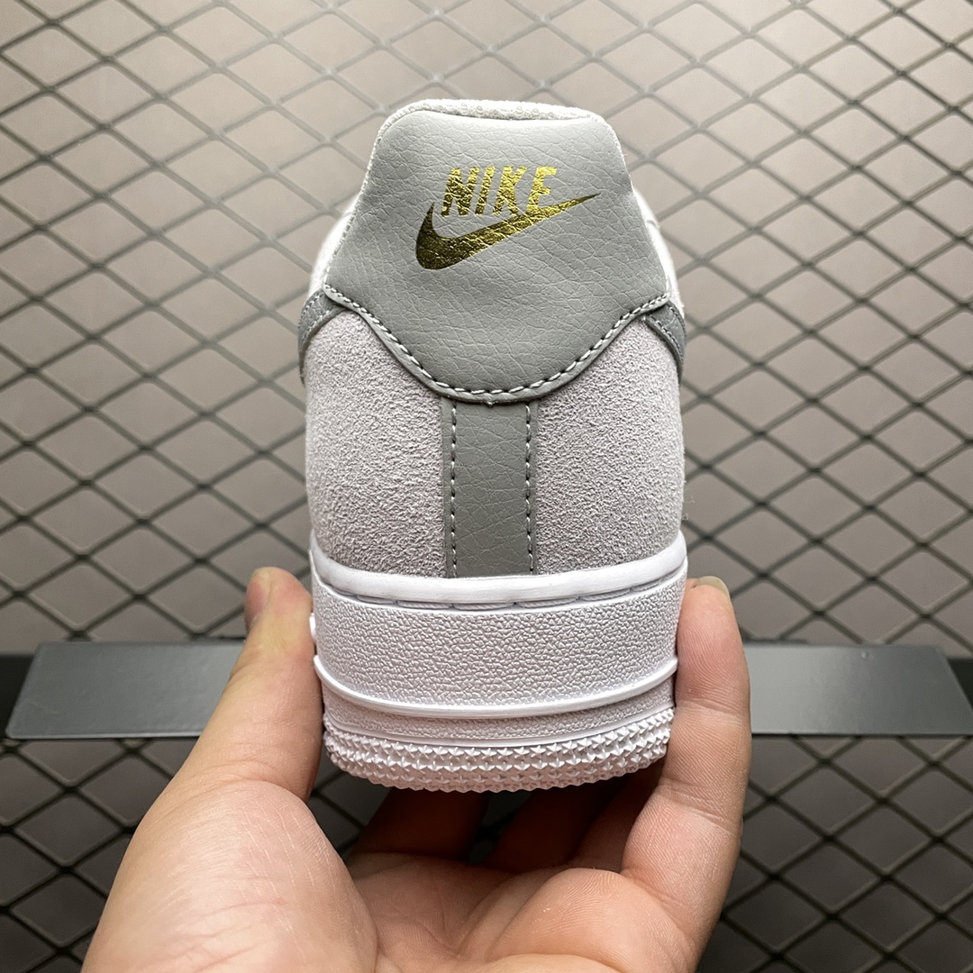 240 NK Air Force 1 ’07 空军一号低帮运动休闲板鞋 DC4458-001