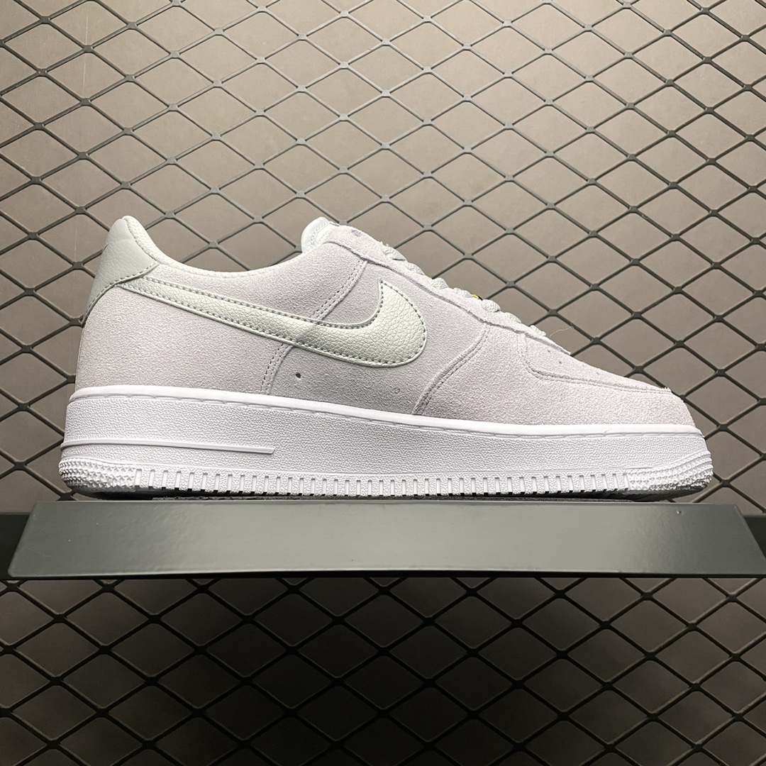 240 NK Air Force 1 ’07 空军一号低帮运动休闲板鞋 DC4458-001