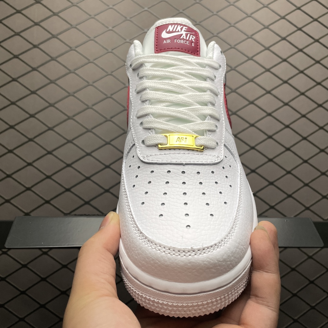 240 NK Air Force 1 ’07 空军一号低帮运动休闲板鞋 315115-154