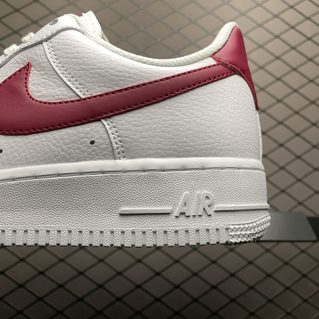 240 NK Air Force 1 ’07 空军一号低帮运动休闲板鞋 315115-154