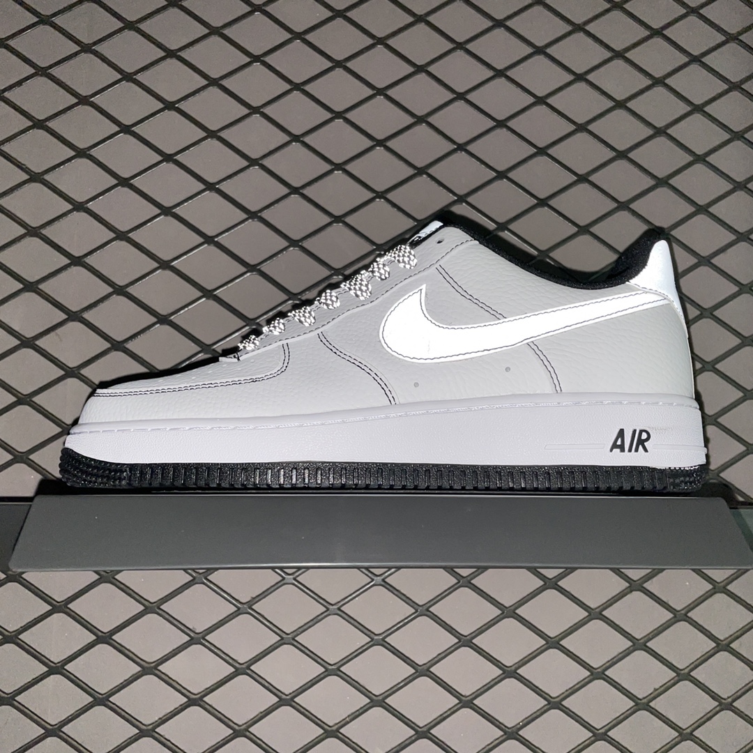 240 NK Air Force 1 ’07 空军一号低帮运动休闲板鞋 CN2896-104