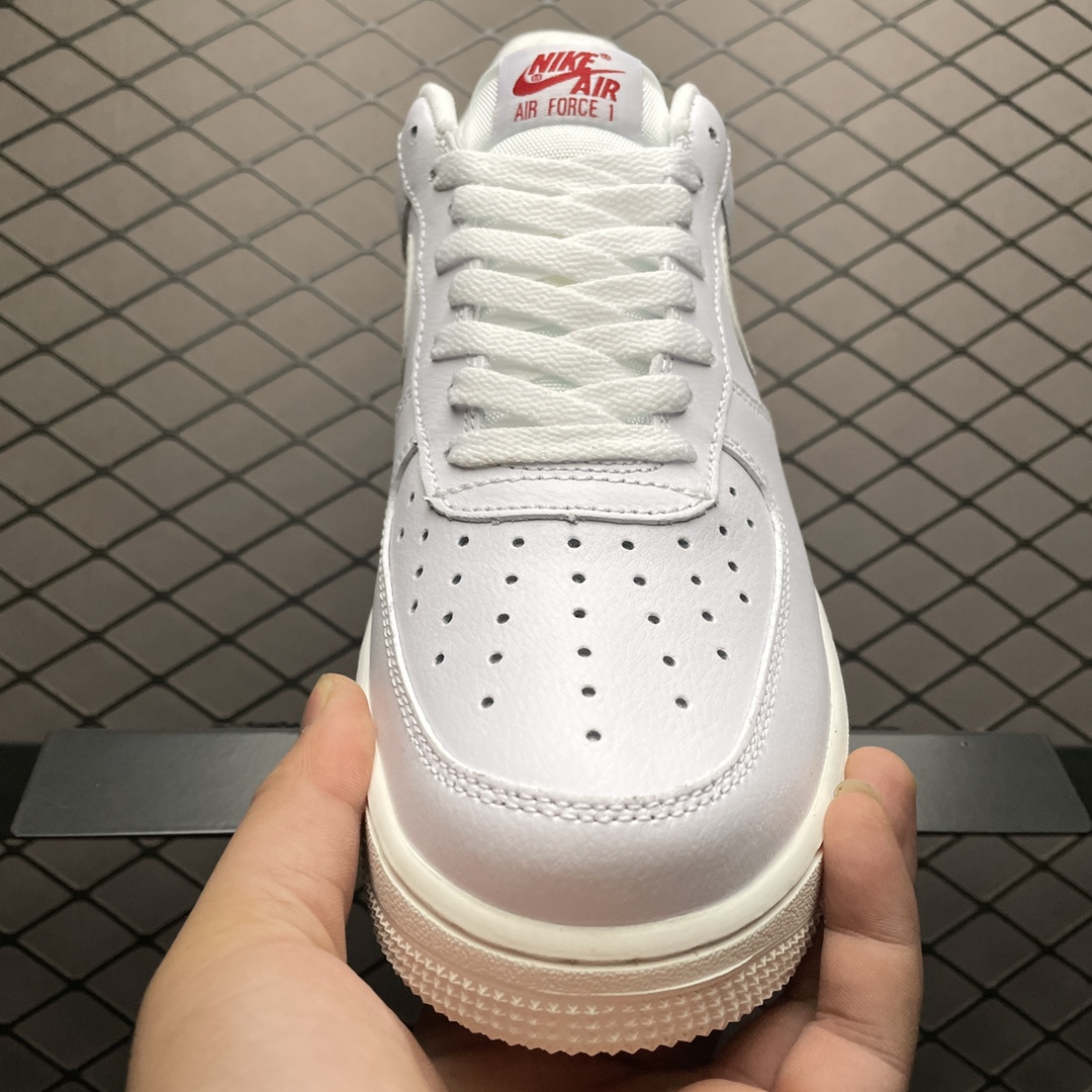 240 NK Air Force 1 ’07 空军一号低帮运动休闲板鞋 DD7117-100