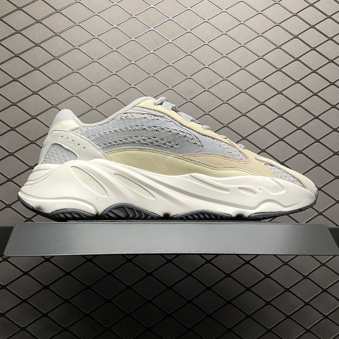 260 AD 阿迪 YEEZY 椰子 700V2 ”Cream” 棕白灰 奶油 GY7924 侃爷椰子3M反光复古老爹鞋