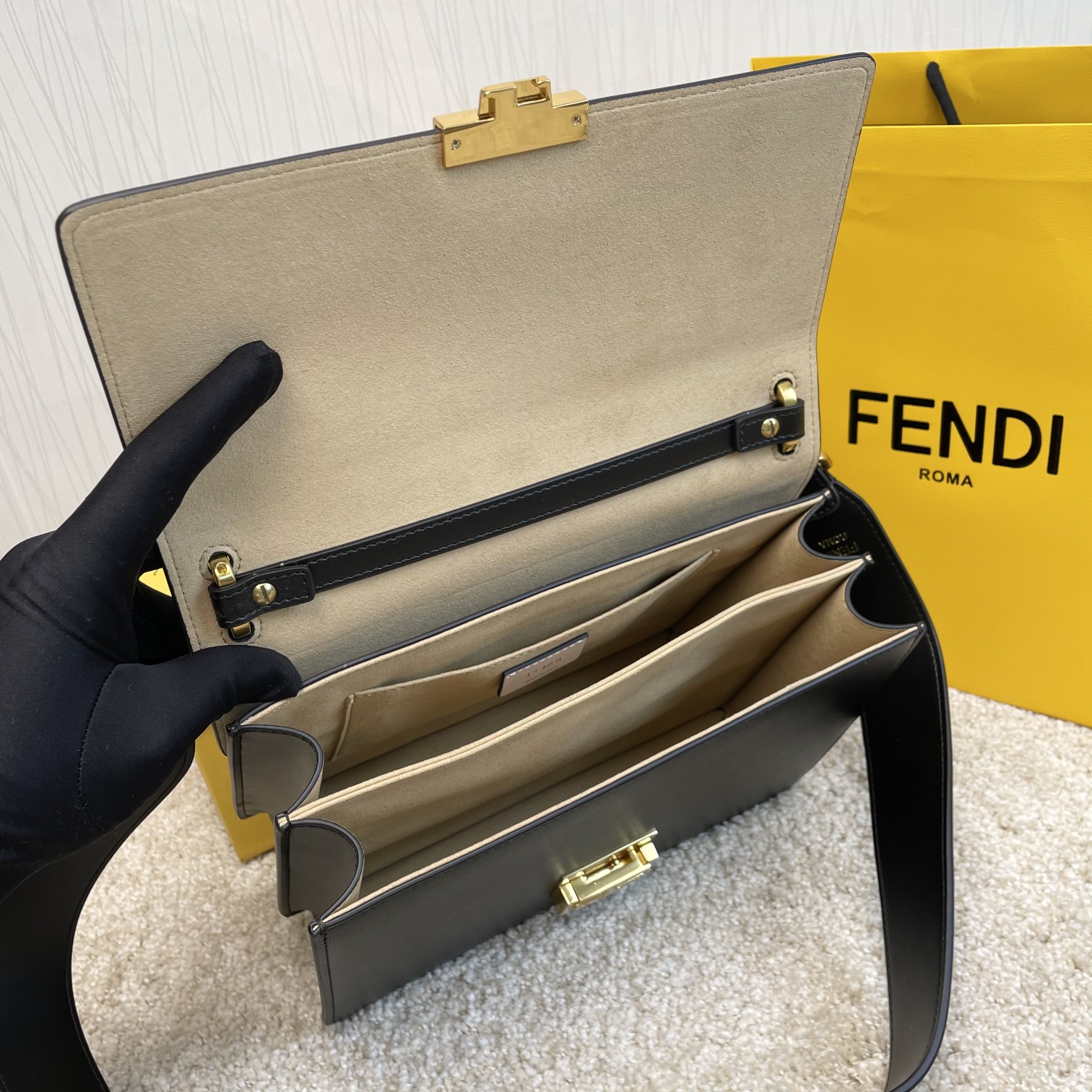 P580 FENDI （芬迪）Kan I 大号8839 摩卡啡