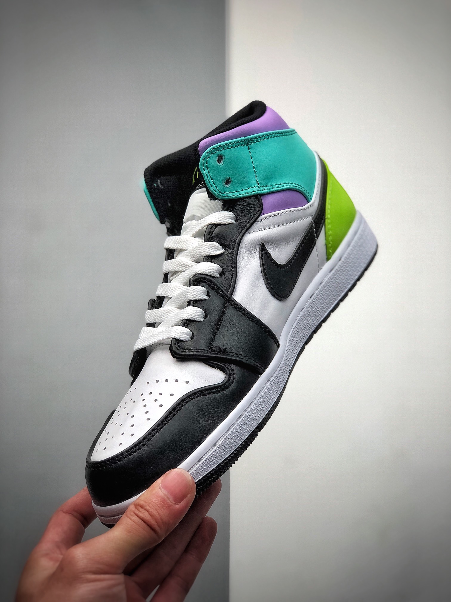 240 Air Jordan AJ1 MID 内置全掌气垫 554725-175-莆田鞋,莆田鞋货源,高仿鞋,高仿鞋货源,安福档口,莆田高仿鞋,莆田鞋批发,高仿鞋批发,莆田高仿运动鞋,高仿运动鞋,莆田运动鞋 240 Air Jordan AJ1 MID 内置全掌气垫 554725-175