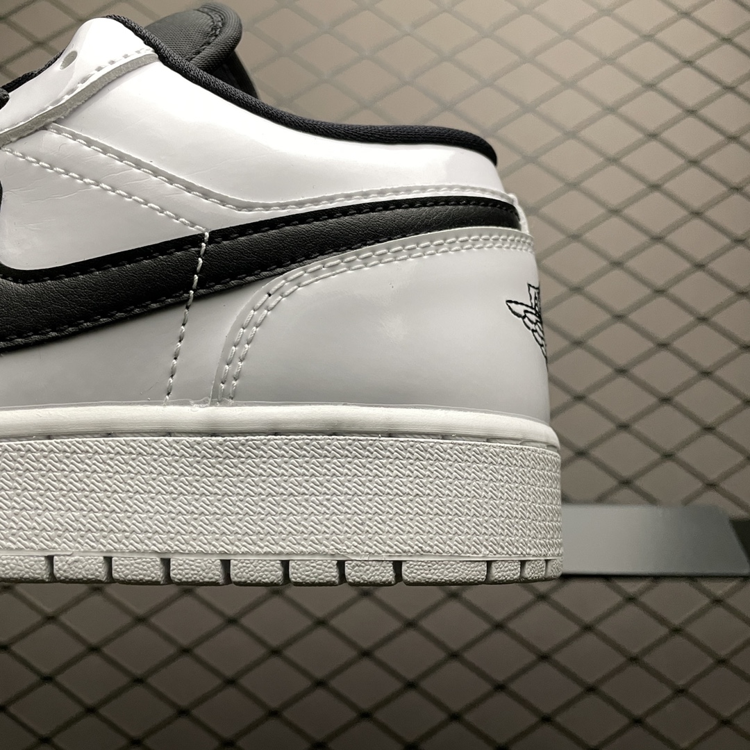 240 Air Jordan 1 Low AJ1乔1低帮文化篮球鞋 女鞋6孔 553560-103-莆田鞋,莆田鞋货源,高仿鞋,高仿鞋货源,安福档口,莆田高仿鞋,莆田鞋批发,高仿鞋批发,莆田高仿运动鞋,高仿运动鞋,莆田运动鞋 240 Air Jordan 1 Low AJ1乔1低帮文化篮球鞋 女鞋6孔 553560-103