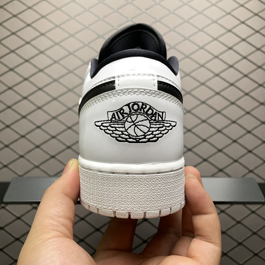240 Air Jordan 1 Low AJ1乔1低帮文化篮球鞋 女鞋6孔 553560-103-莆田鞋,莆田鞋货源,高仿鞋,高仿鞋货源,安福档口,莆田高仿鞋,莆田鞋批发,高仿鞋批发,莆田高仿运动鞋,高仿运动鞋,莆田运动鞋 240 Air Jordan 1 Low AJ1乔1低帮文化篮球鞋 女鞋6孔 553560-103