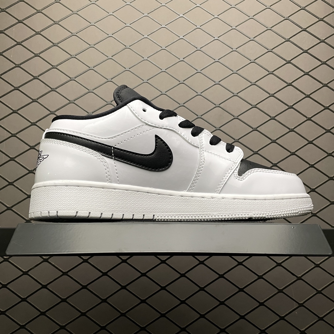 240 Air Jordan 1 Low AJ1乔1低帮文化篮球鞋 女鞋6孔 553560-103-莆田鞋,莆田鞋货源,高仿鞋,高仿鞋货源,安福档口,莆田高仿鞋,莆田鞋批发,高仿鞋批发,莆田高仿运动鞋,高仿运动鞋,莆田运动鞋 240 Air Jordan 1 Low AJ1乔1低帮文化篮球鞋 女鞋6孔 553560-103