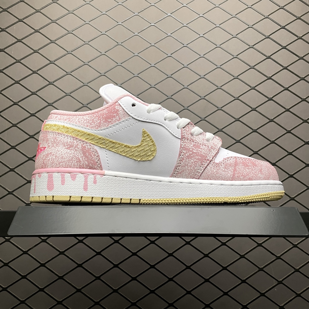 240 Air Jordan 1 Low AJ1乔1低帮文化篮球鞋 女鞋6孔 553560-103-莆田鞋,莆田鞋货源,高仿鞋,高仿鞋货源,安福档口,莆田高仿鞋,莆田鞋批发,高仿鞋批发,莆田高仿运动鞋,高仿运动鞋,莆田运动鞋 240 Air Jordan 1 Low AJ1乔1低帮文化篮球鞋 女鞋6孔 553560-103