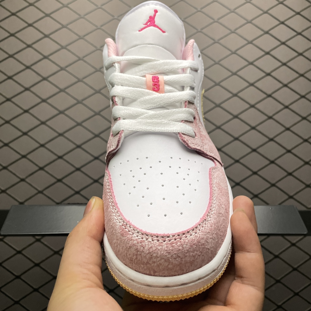 240 Air Jordan 1 Low AJ1乔1低帮文化篮球鞋 女鞋6孔 553560-103-莆田鞋,莆田鞋货源,高仿鞋,高仿鞋货源,安福档口,莆田高仿鞋,莆田鞋批发,高仿鞋批发,莆田高仿运动鞋,高仿运动鞋,莆田运动鞋 240 Air Jordan 1 Low AJ1乔1低帮文化篮球鞋 女鞋6孔 553560-103