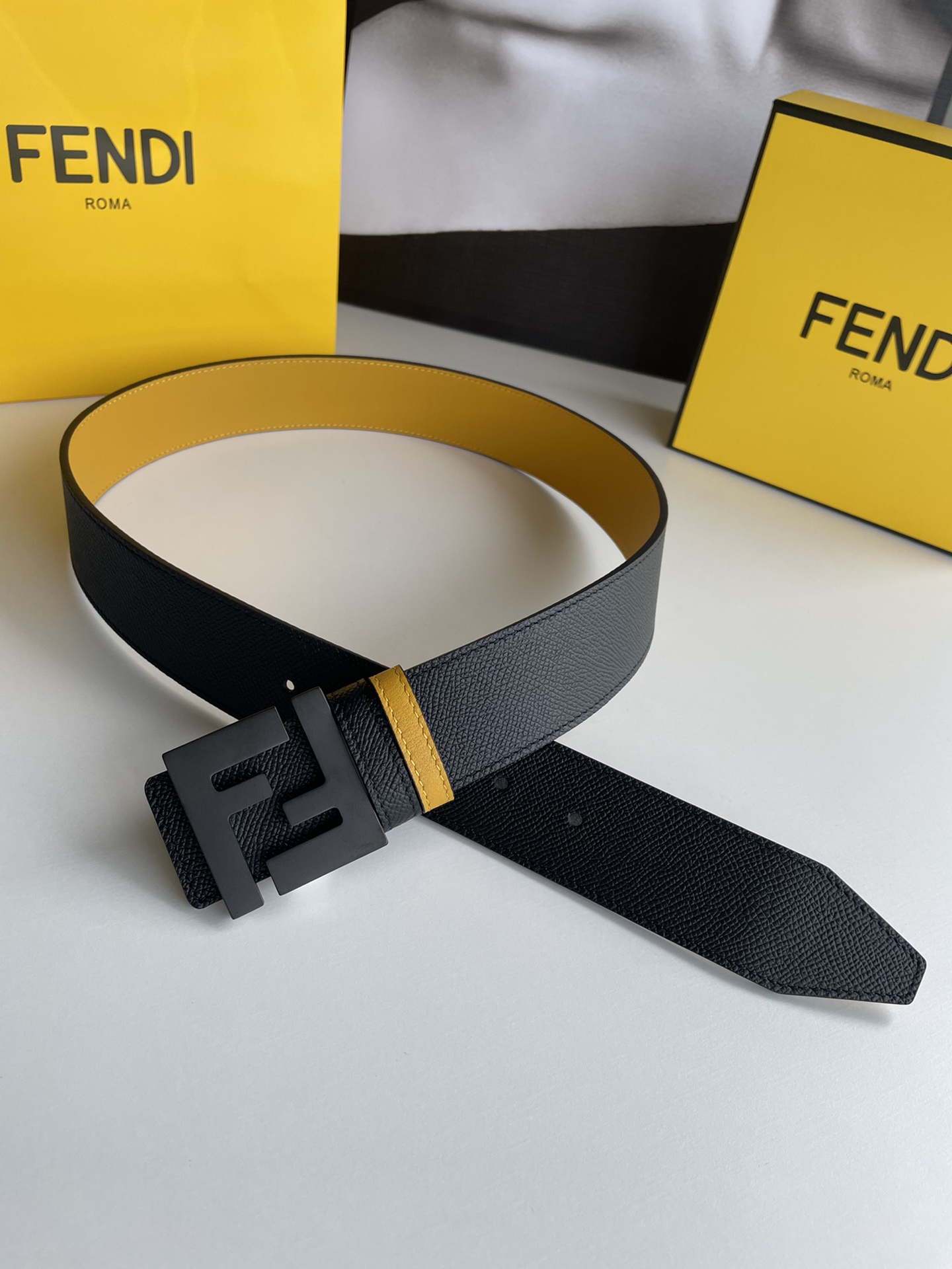 Fendi 品质 免税包装 𝕎𝕚𝕕𝕥𝕙：𝟰 𝟬𝗰𝗺 顶尖做工 𝓈𝓅免检版 FENDI芬迪