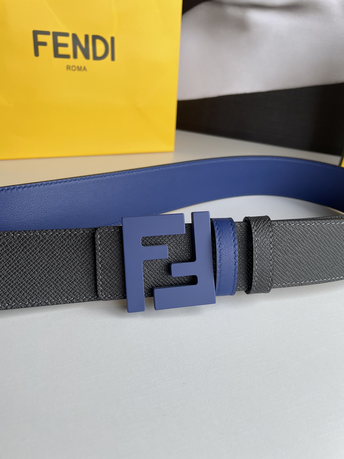 Fendi 品质 免税包装 𝕎𝕚𝕕𝕥𝕙：𝟰 𝟬𝗰𝗺 顶尖做工 𝓈𝓅免检版 FENDI芬迪