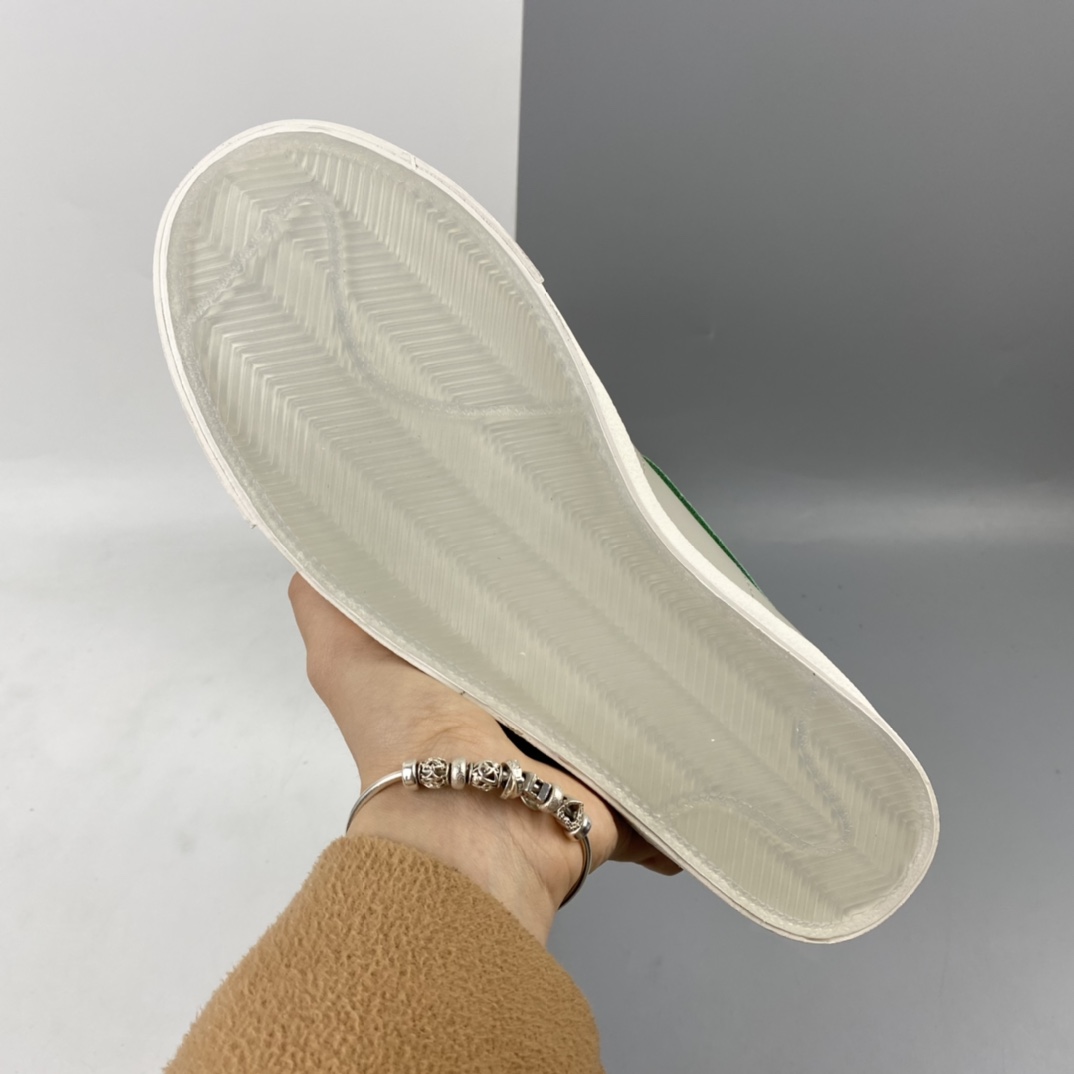 200 Nike Blazer Mid ’1977 VNTG 经典开拓者高帮百搭休闲运动板鞋 DC3278-280