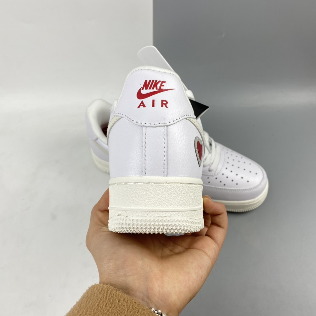 180 Nk Air Force 1 ”ValentineSDAY” 情人节限定 空军一号低帮时尚休闲运动板鞋 DD7117-100