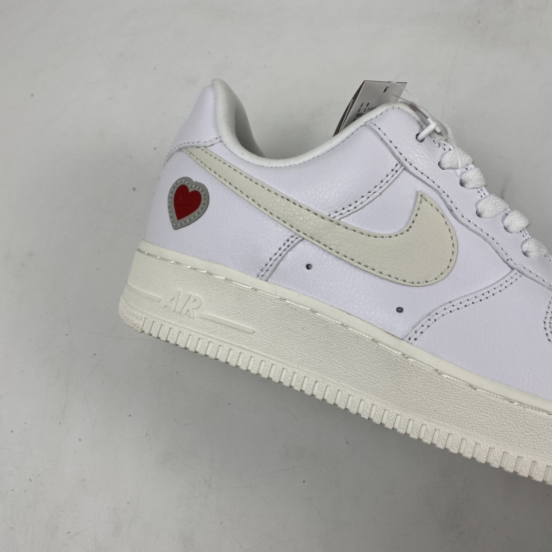 180 Nk Air Force 1 ”ValentineSDAY” 情人节限定 空军一号低帮时尚休闲运动板鞋 DD7117-100