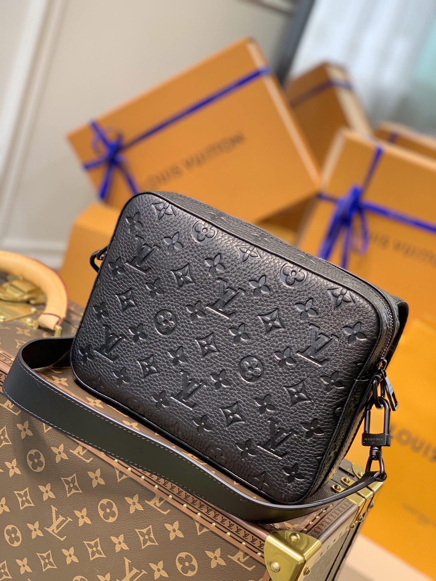 Louis Vuitton LV Steamer 邮差包 M57307