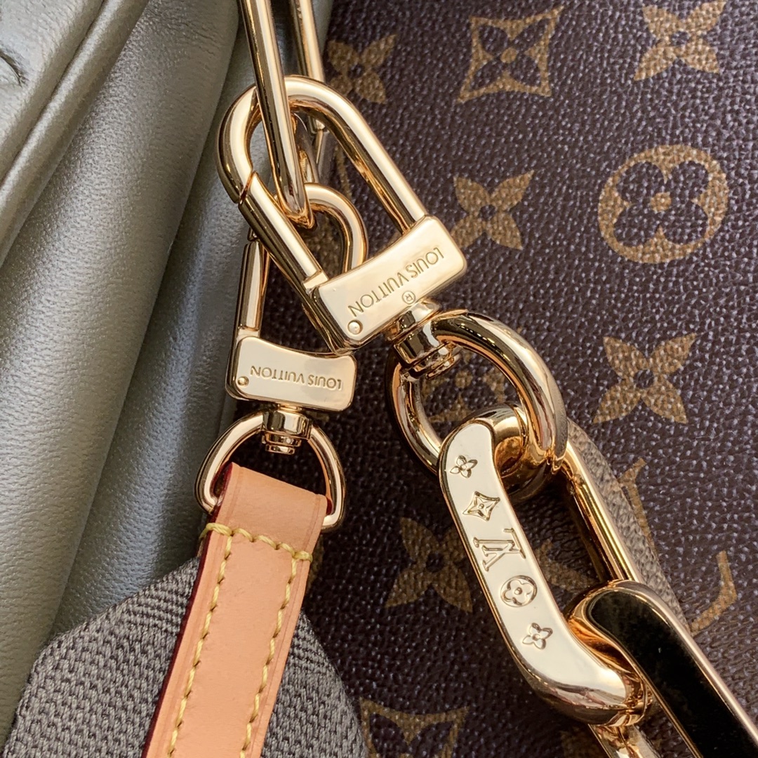 Louis Vuitton LV Coussin 链条包 M57782卡其绿
