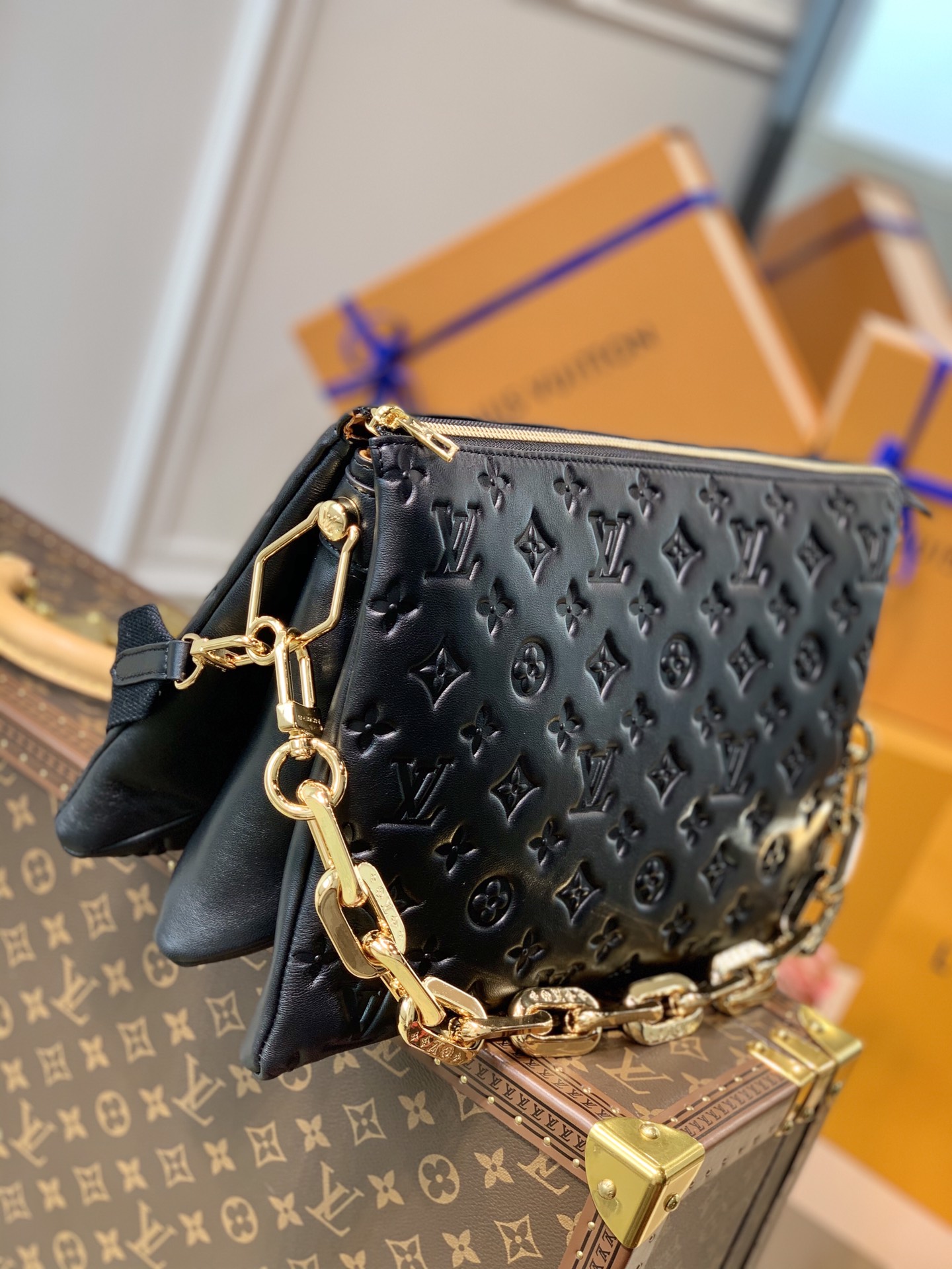 Louis Vuitton LV Coussin 链条包 M57783黑色