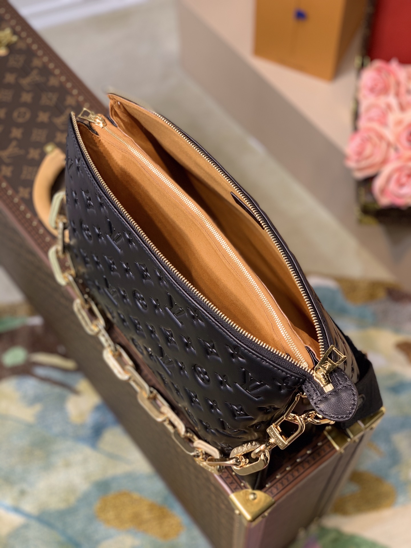 Louis Vuitton LV Coussin 链条包 M57783黑色