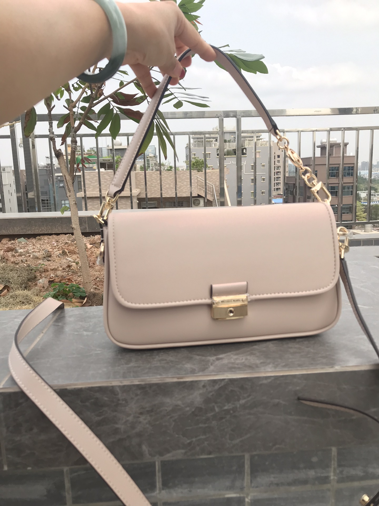 Michael Kors ～小号腋下包，粉色