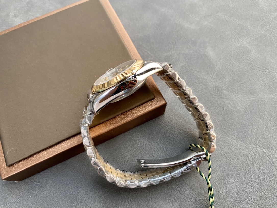 SK Factory 劳力士ロレックス 女款 日志型31mm シンプルでエレガントなデザイン