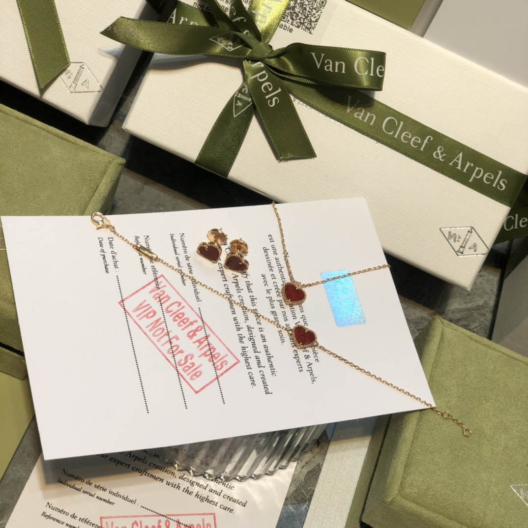 Van Cleef & Arpels VCA梵克雅宝 小红爱心套装