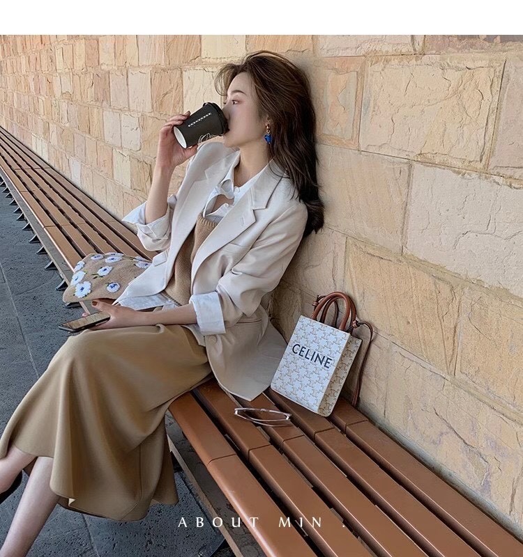 Celine Small fresh retro style, super optimistic capacity, I cant put it down