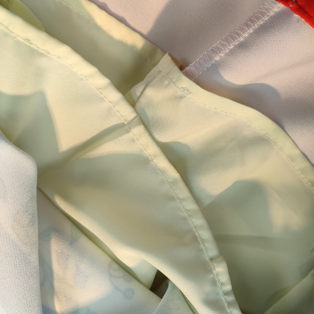 “VALENT1N0 2021ss Girls’ Summer Clothes: Soft Silks, Little Flying Wings, Full Package Delivery” - 图片 6