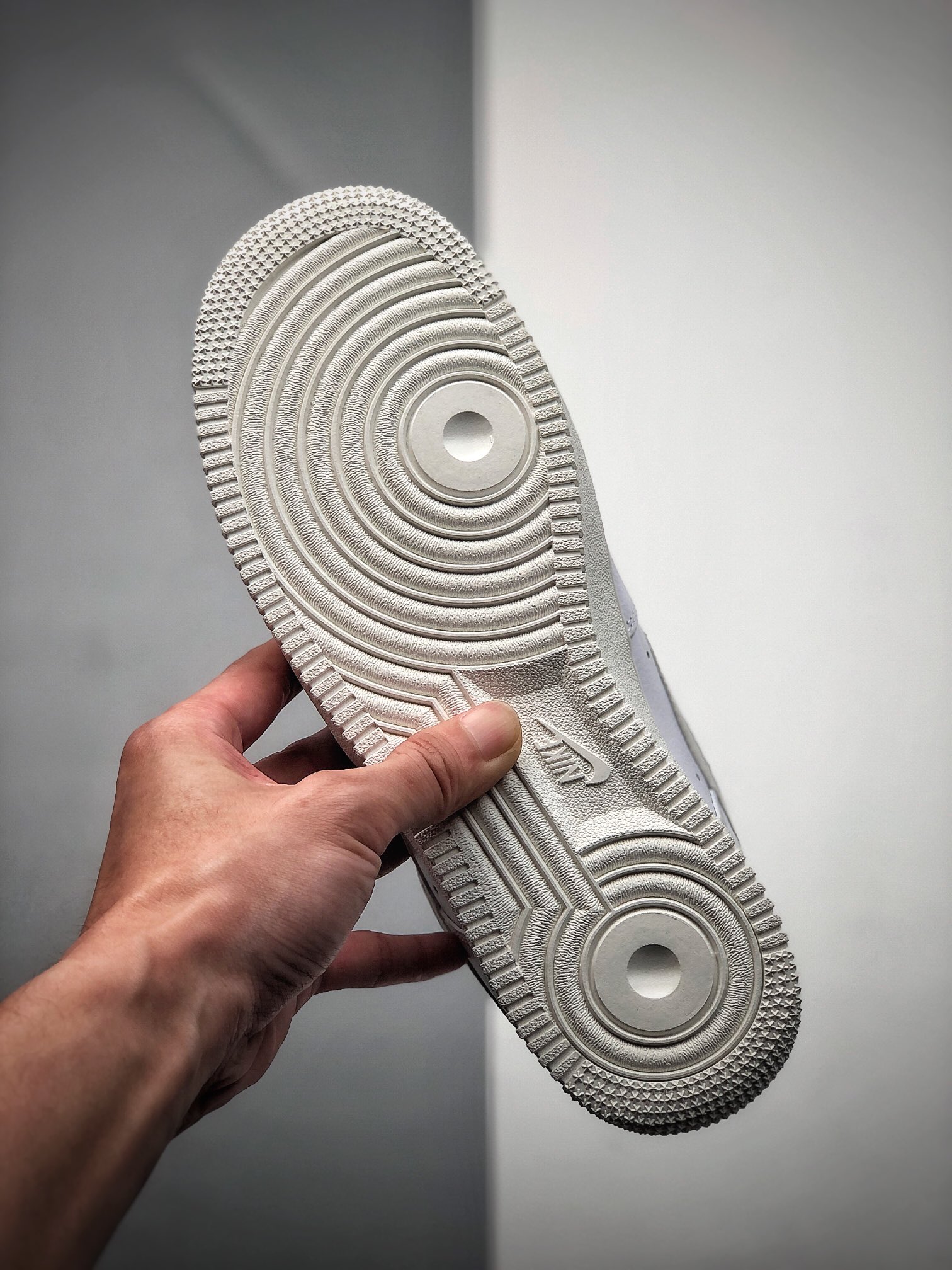 180 NIKE FORCE空军一号运动休闲板鞋DD7117-100