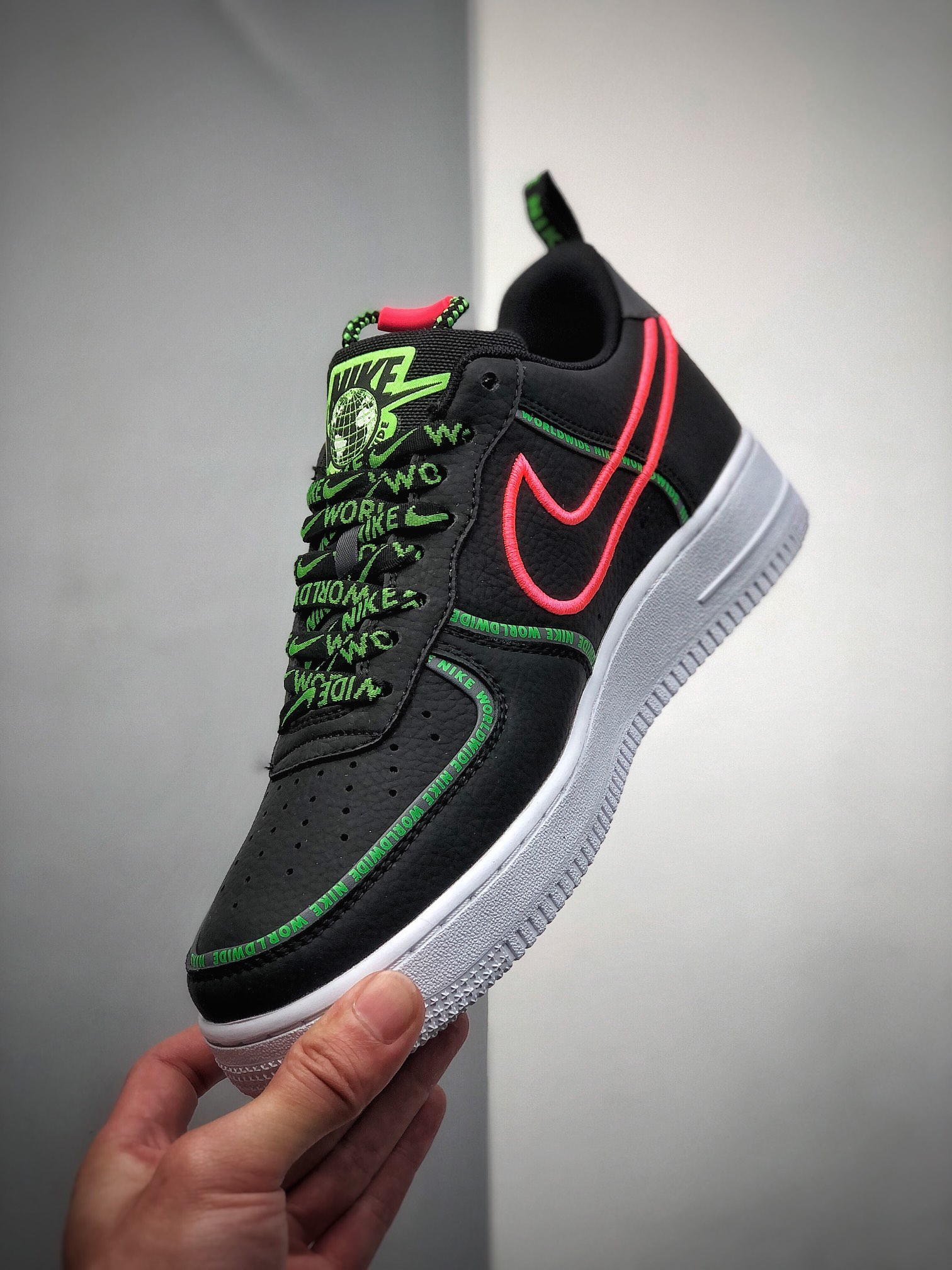 240 NIKE FORCE空军一号运动休闲板鞋CK7213-001