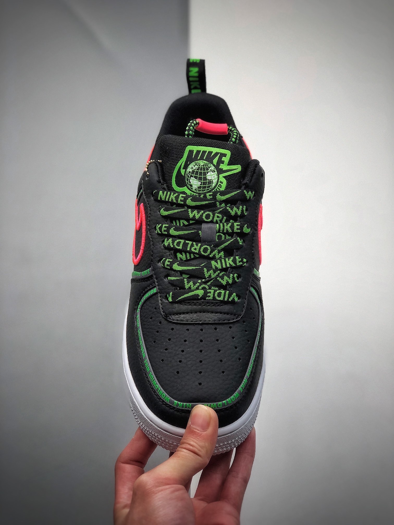 240 NIKE FORCE空军一号运动休闲板鞋CK7213-001