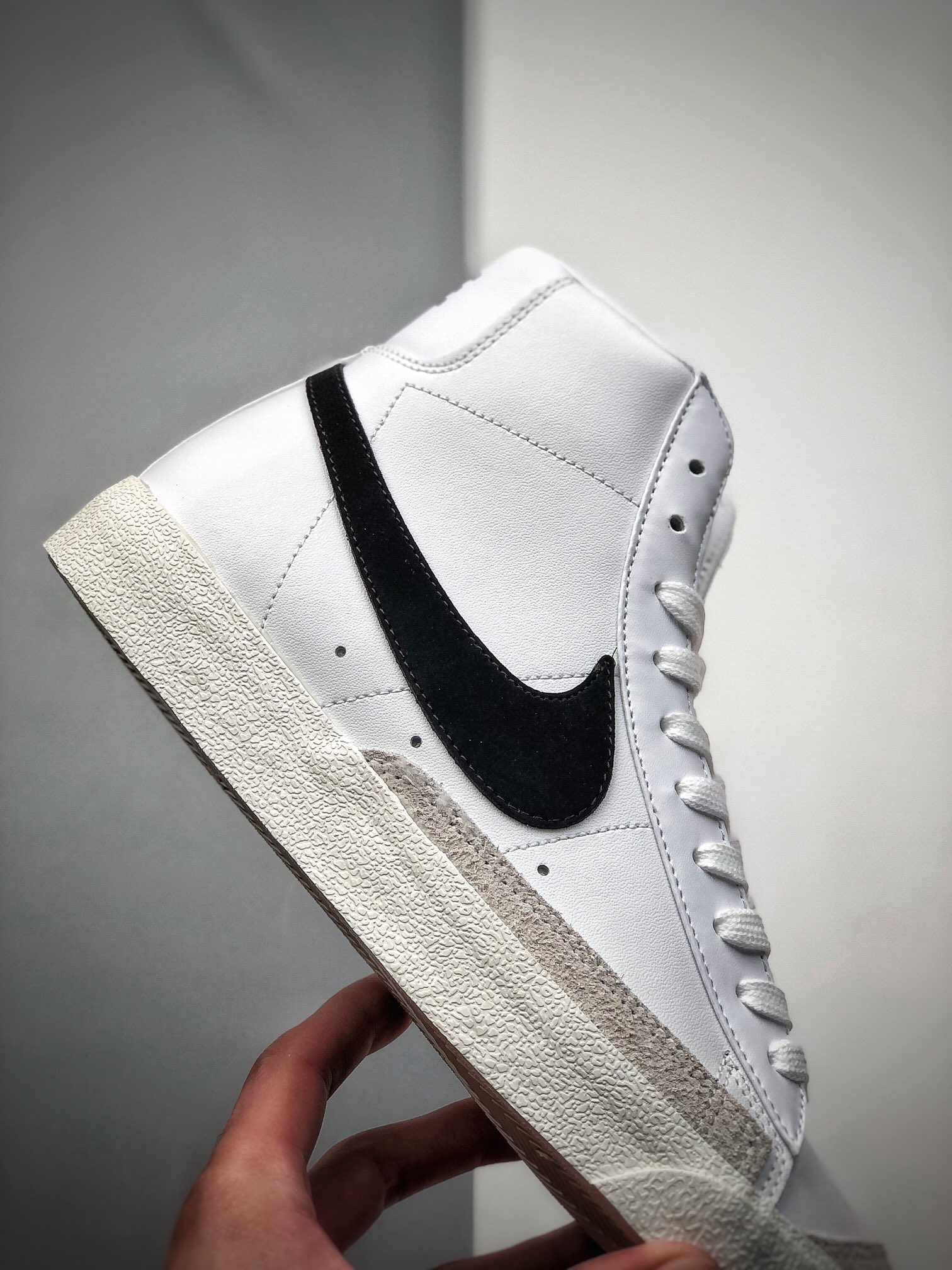 220 纯原NIKE ZOOM BLAZER MID 经典 白黑勾 BQ6806-100-莆田鞋,莆田鞋货源,高仿鞋,高仿鞋货源,安福档口,莆田高仿鞋,莆田鞋批发,高仿鞋批发,莆田高仿运动鞋,高仿运动鞋,莆田运动鞋 220 纯原NIKE ZOOM BLAZER MID 经典 白黑勾 BQ6806-100