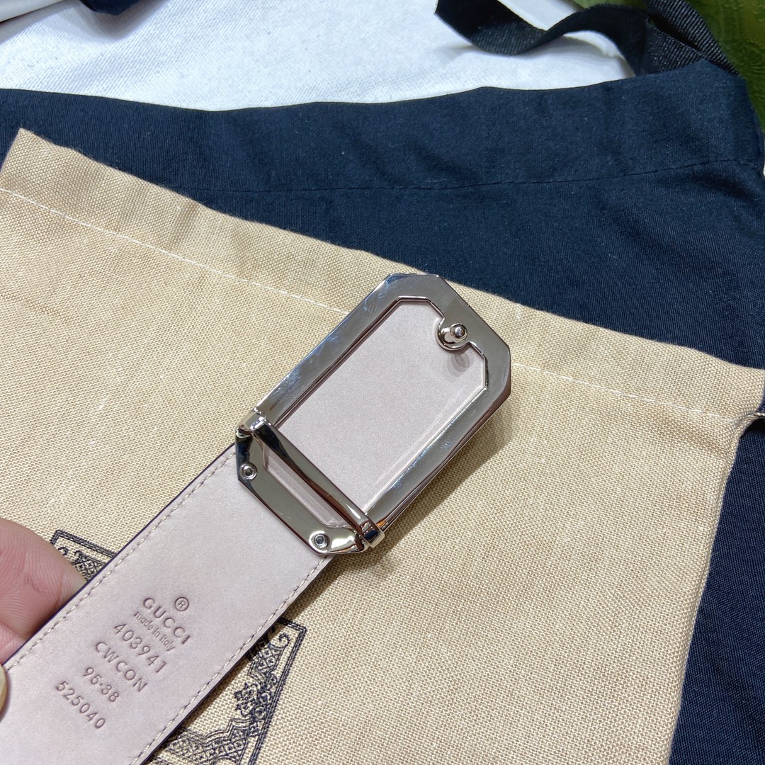 GUCCI403941CWCOM52