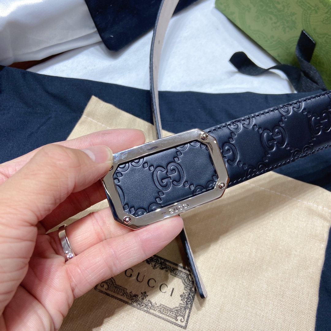 GUCCI403941CWCOM52